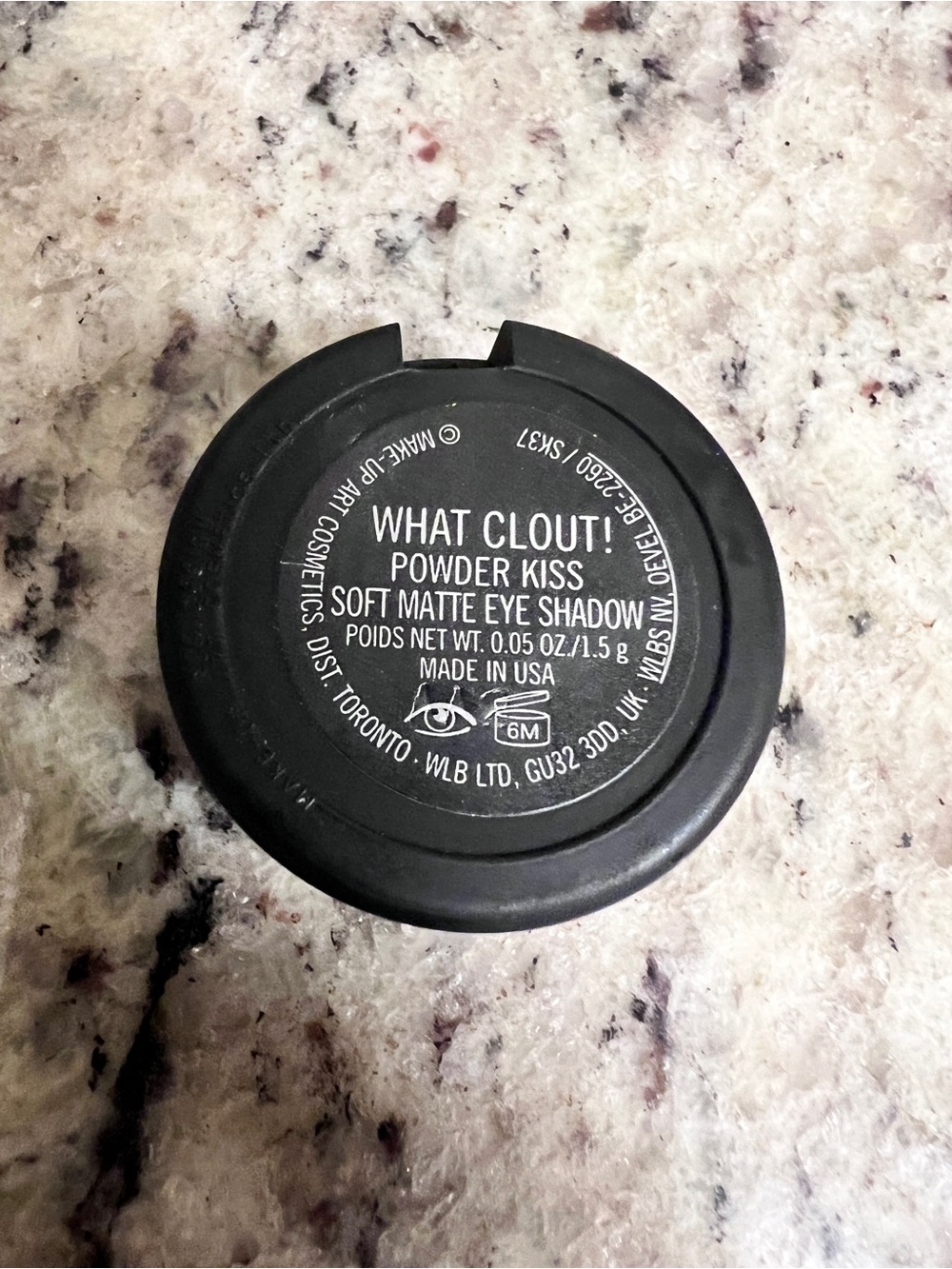 MAC Cosmetics Powder Kiss Matte Eyeshadow What Clout - Picture 2 of 3